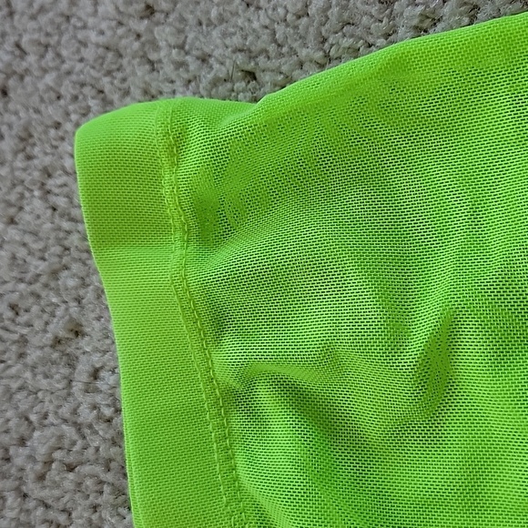Mesh bright yellow shorts - Picture 3 of 3